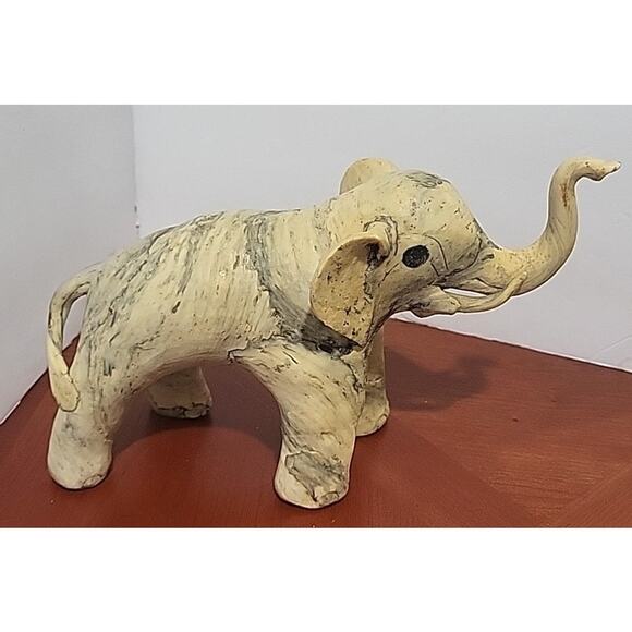 Elephant Figurine Crushed Oyster Shells Trunk Up Good luck Philippines - Picture 1 of 6